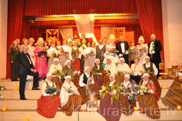Deju kolektīvam "Isnauda"- 15, folkloras kopai "Isnauda"- 10